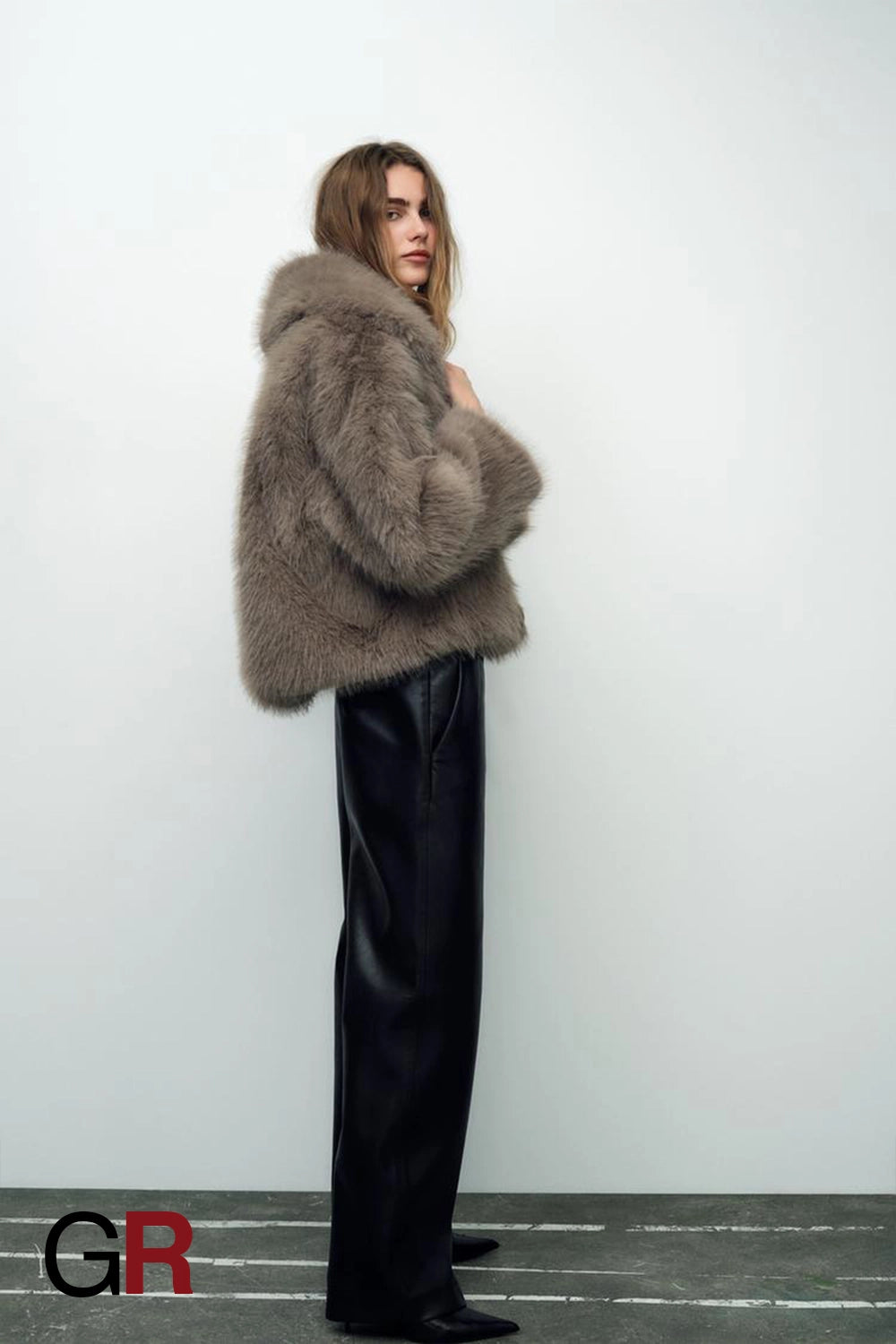 Luxe Faux Fur Short Coat for Women - GlamoROZ