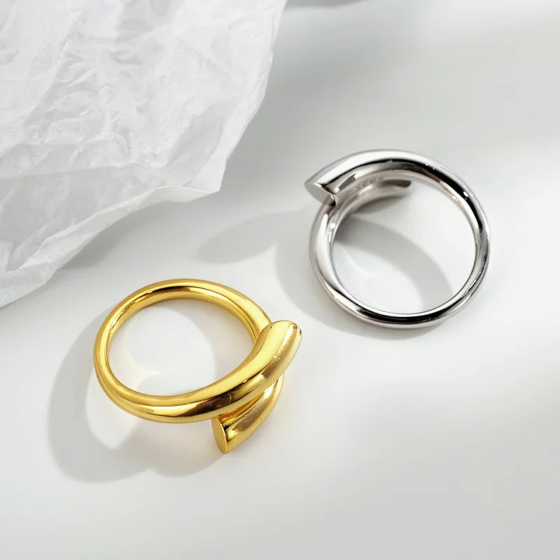 Graceful Geometry Minimalist Ring - GlamoROZ