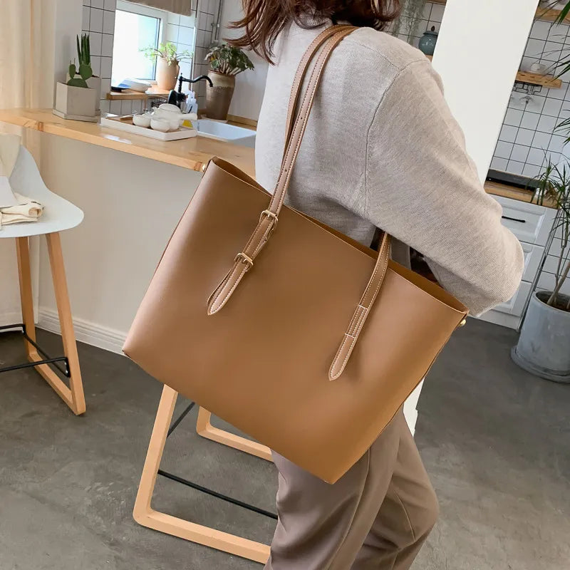 Elegant Essence Grand Tote - GlamoROZ