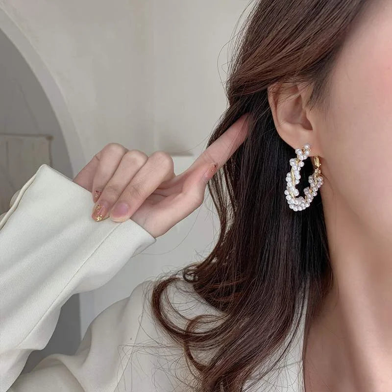 Opulent Pearl Halo Earrings - GlamoROZ
