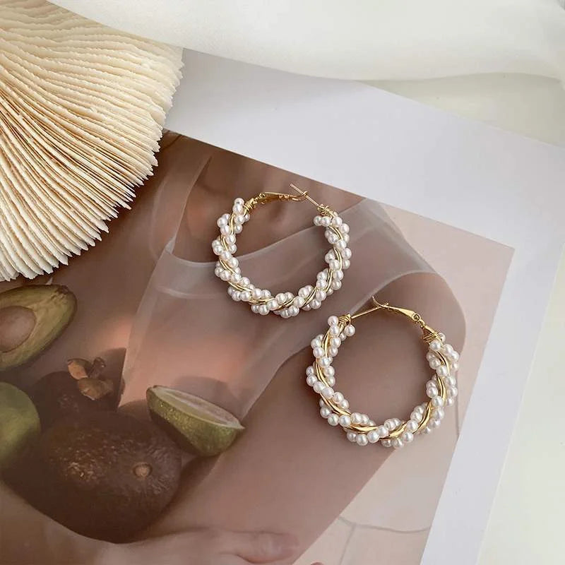 Opulent Pearl Halo Earrings - GlamoROZ