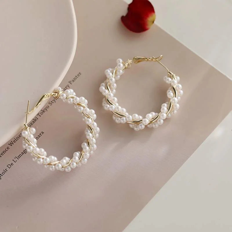 Opulent Pearl Halo Earrings - GlamoROZ