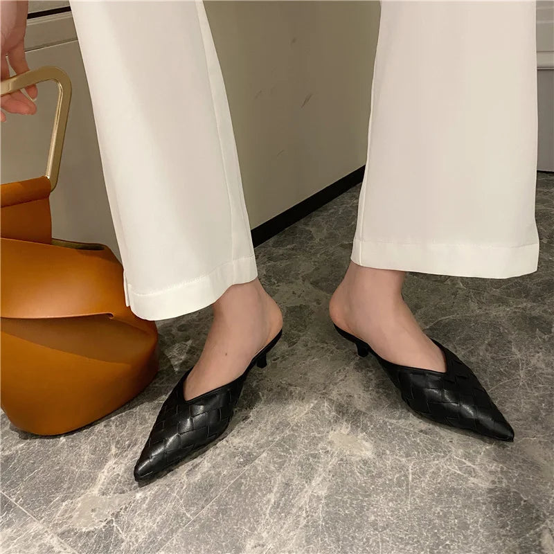 Svelte Pointe Stiletto Sandals - GlamoROZ