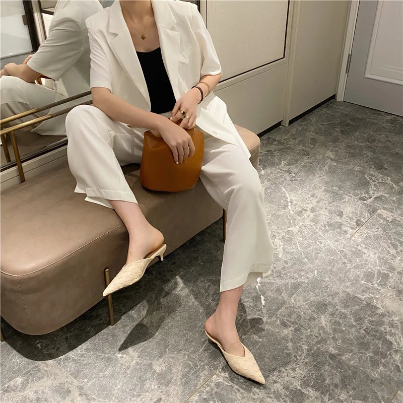Svelte Pointe Stiletto Sandals - GlamoROZ