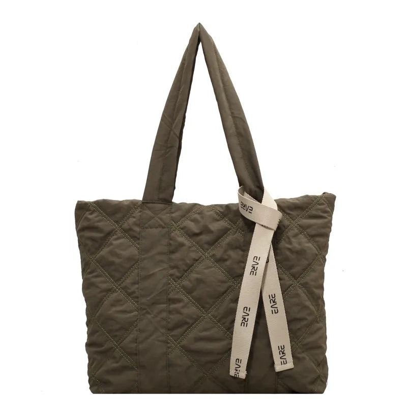 Arctic Chic Rhombus Tote - GlamoROZ