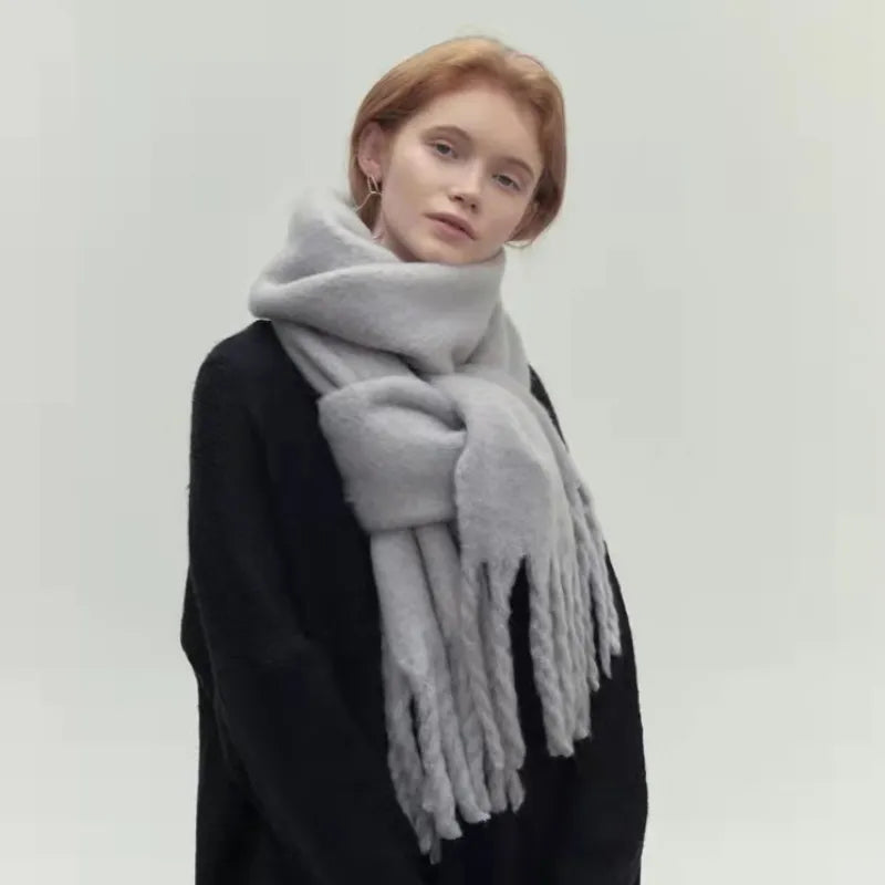 Luxurious Winter Tassel Shawl - GlamoROZ