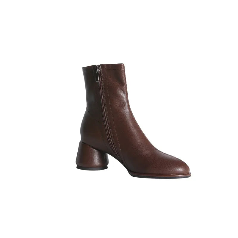 Effortless Elegance Boots - GlamoROZ