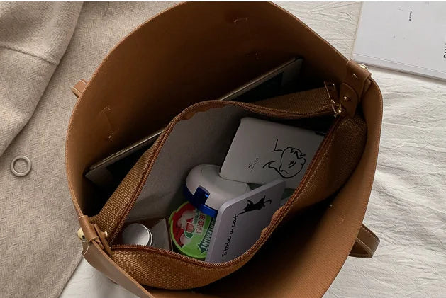 Elegant Essence Grand Tote - GlamoROZ
