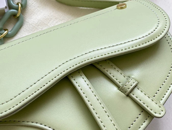 LuxeRider Saddle Chic Bag - GlamoROZ