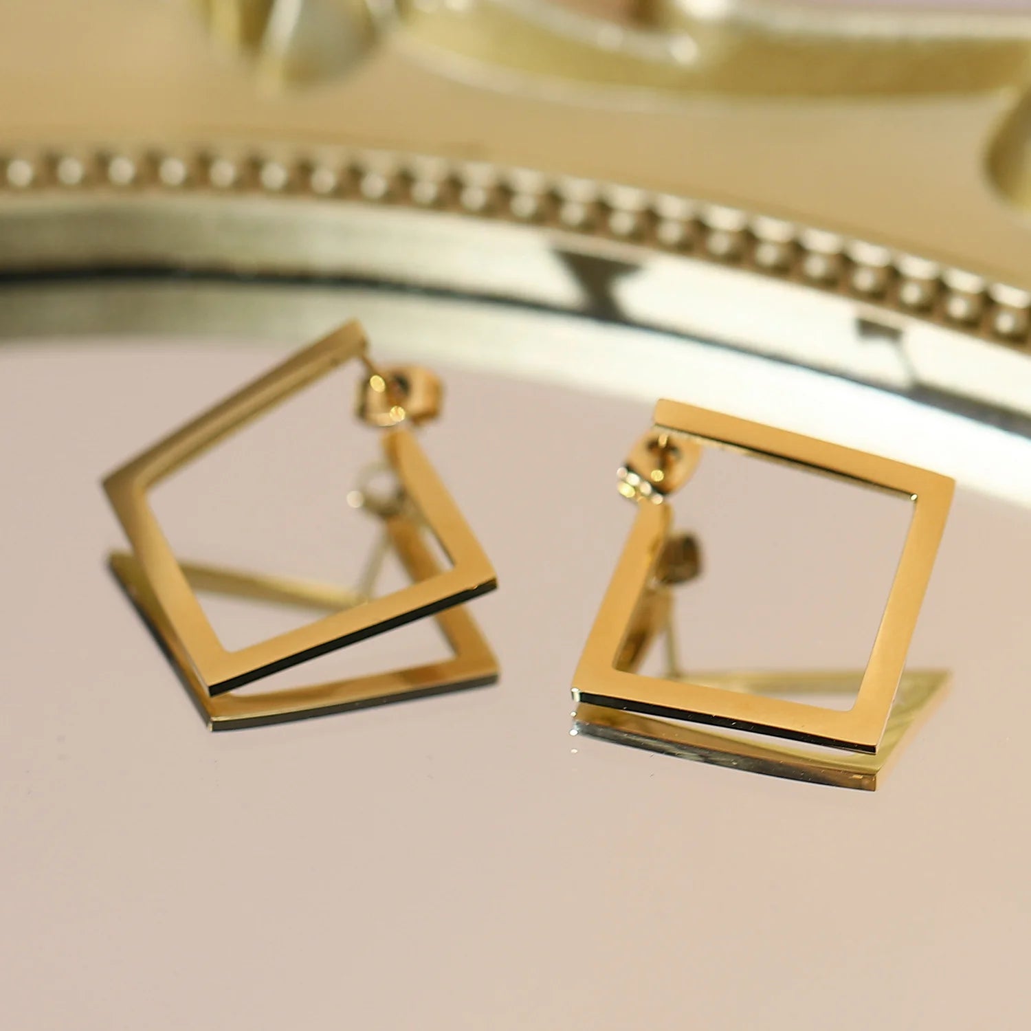 Chic Irregular Square Earrings - GlamoROZ