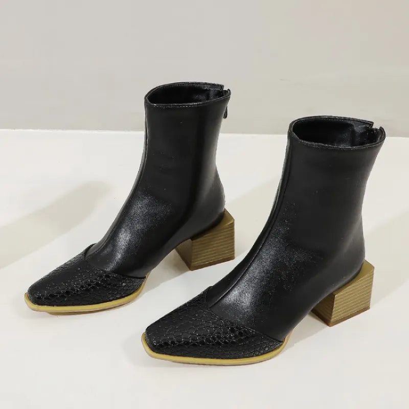 Grandeur Brit Pointed Leather Boots - GlamoROZ