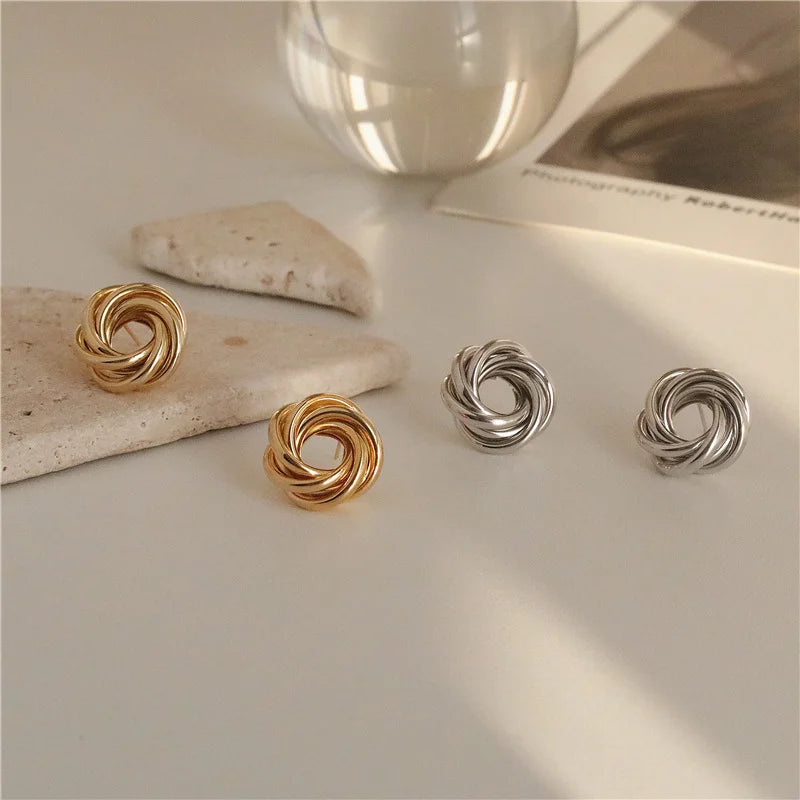 Gilded Blossom Golden Earrings - GlamoROZ