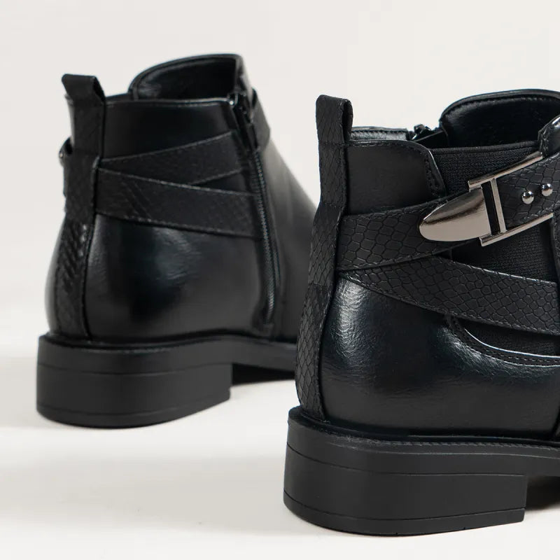 Noir Buckle Chelsea Ankle Boots - GlamoROZ