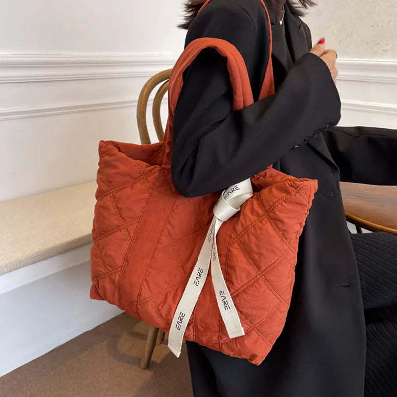 Arctic Chic Rhombus Tote - GlamoROZ