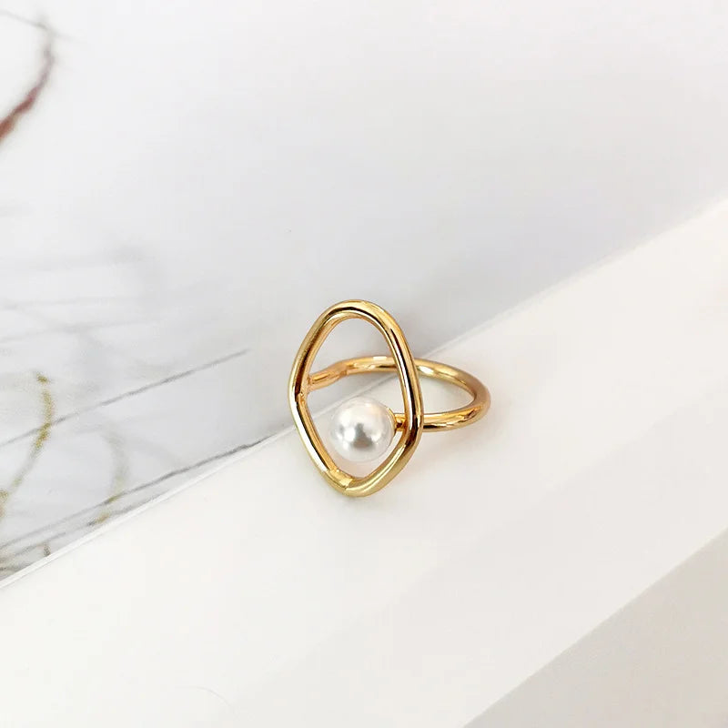 Pearl Chic Ring - GlamoROZ