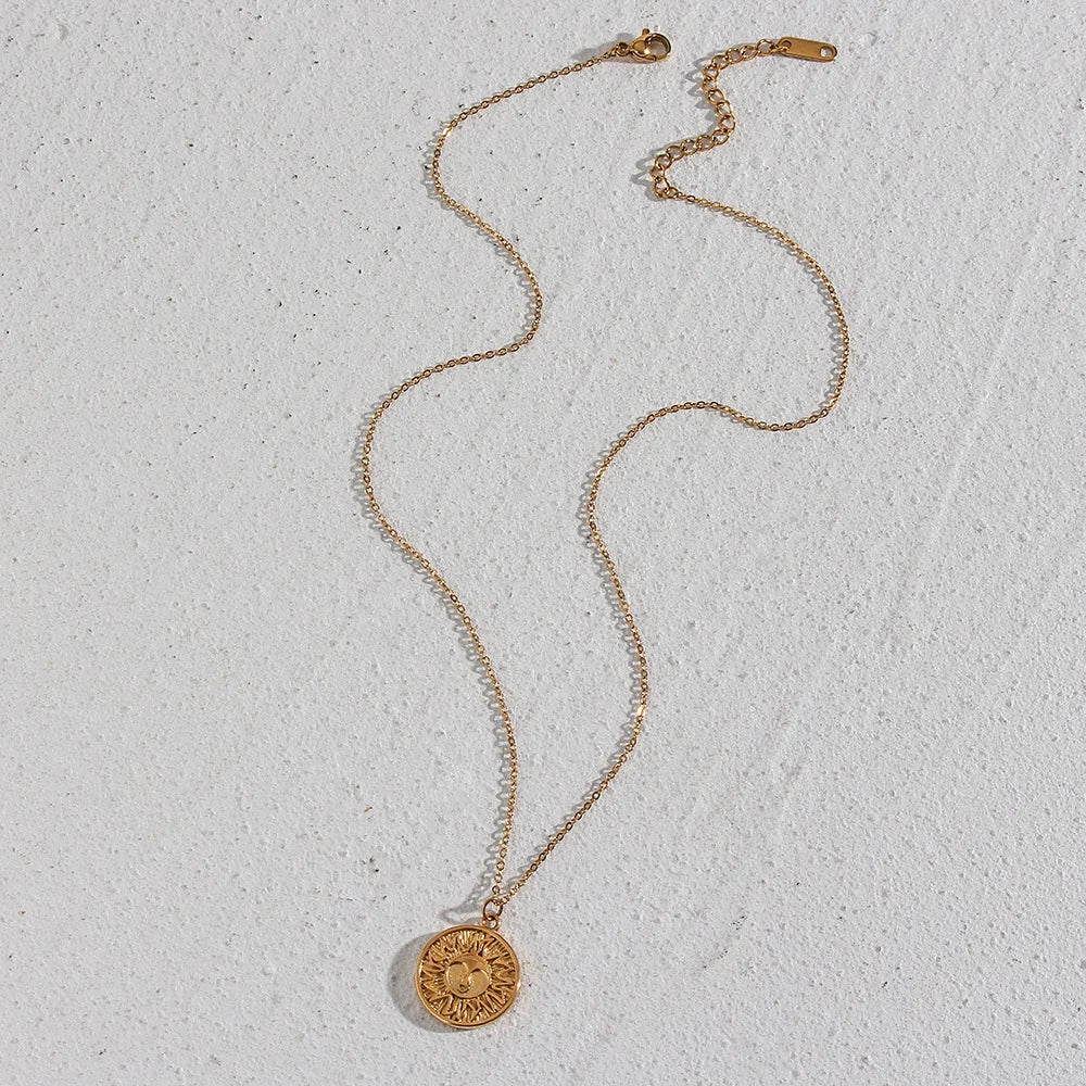 Golden Sunbeam Necklace - GlamoROZ