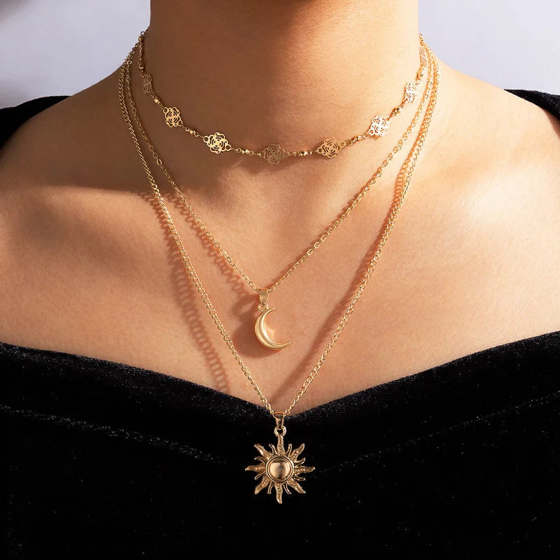 Sunrise Layers Golden Pendant Necklace - GlamoROZ