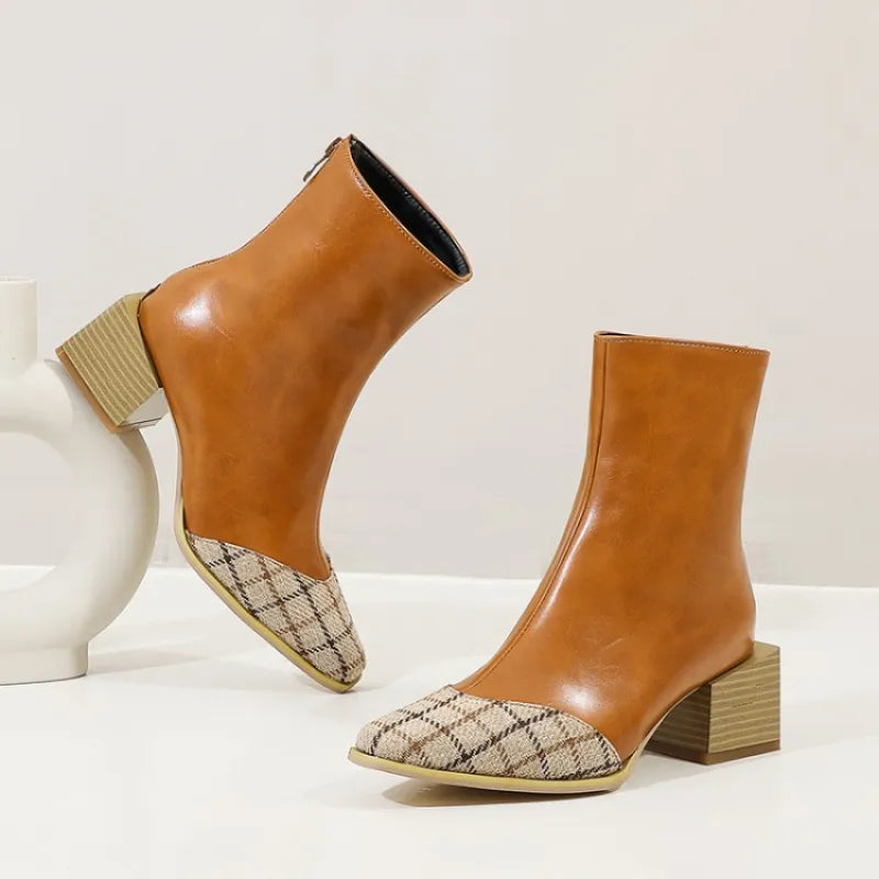 Grandeur Brit Pointed Leather Boots - GlamoROZ