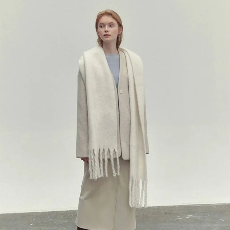 Luxurious Winter Tassel Shawl - GlamoROZ