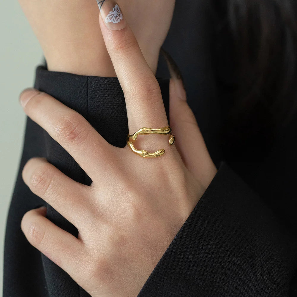 Elegance Hollow Ring - GlamoROZ