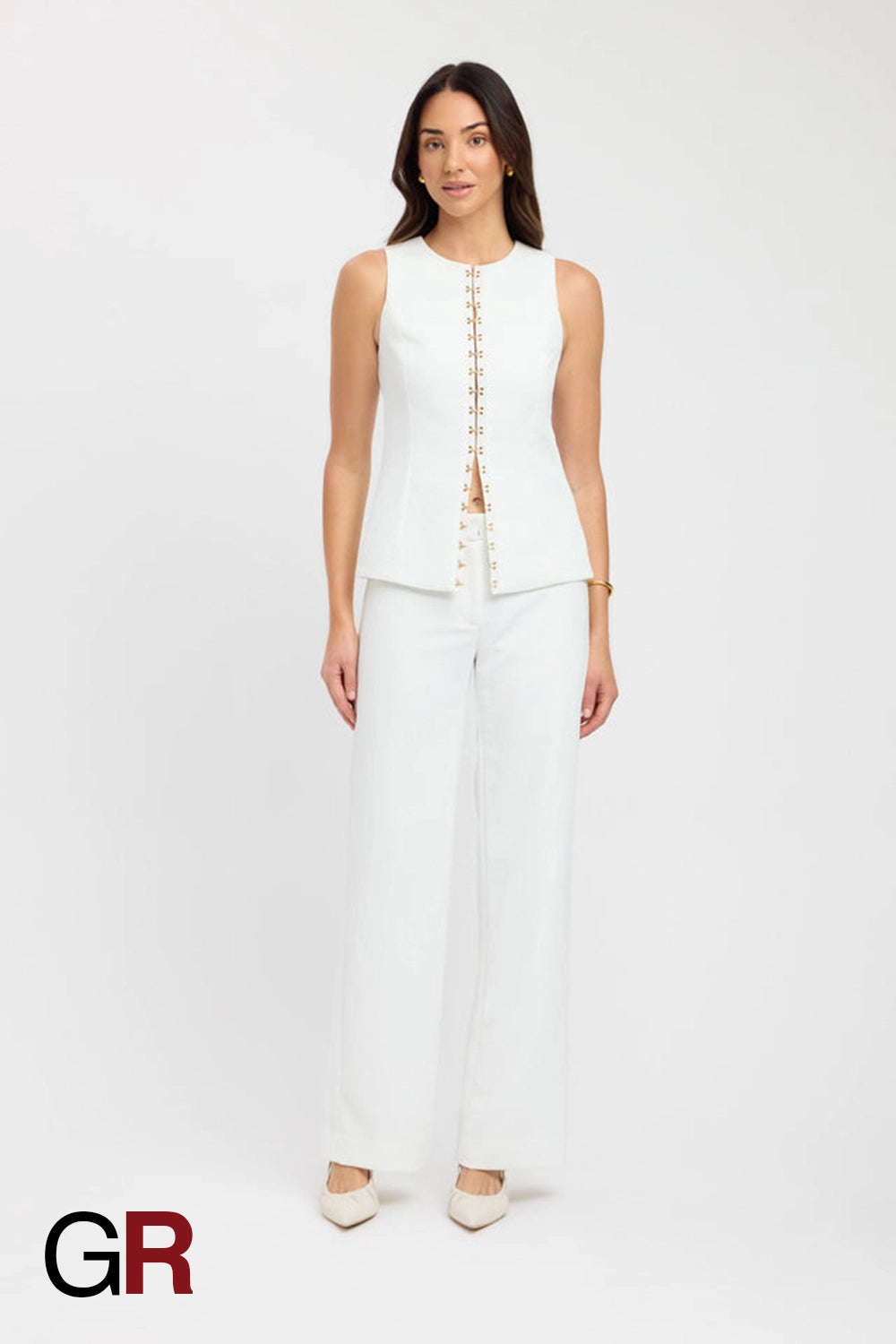Single-Breasted White Round Neck Sleeveless Vest - GlamoROZ