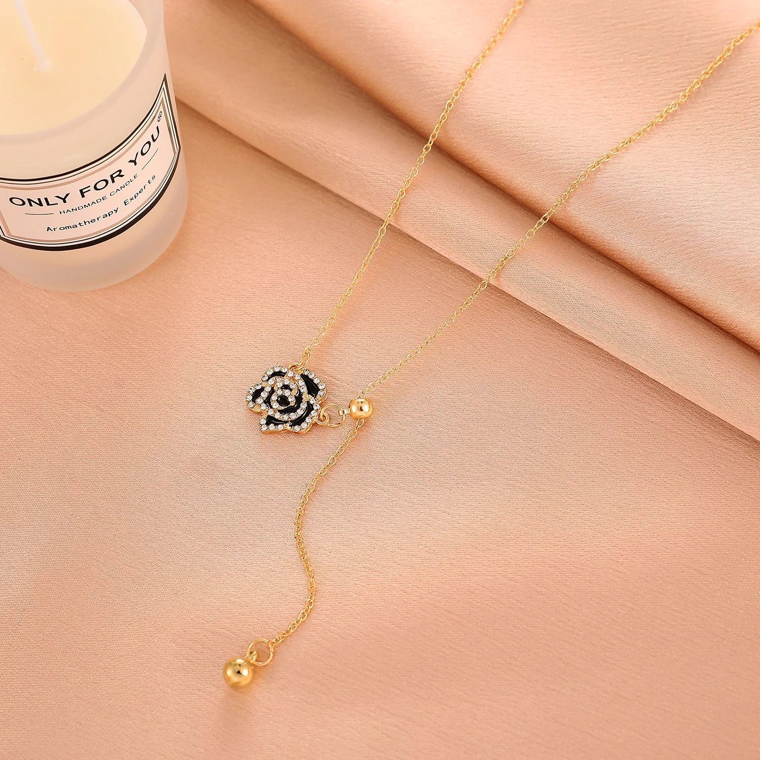 Parisian Noir Camellia Necklace - GlamoROZ