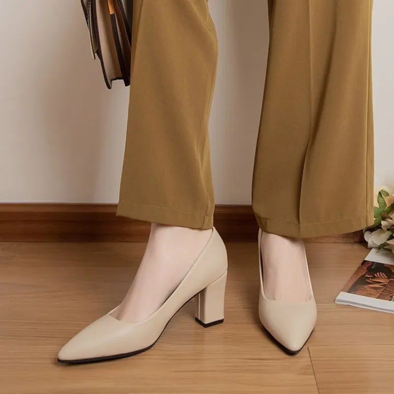 Sartorial Statement Heels - GlamoROZ