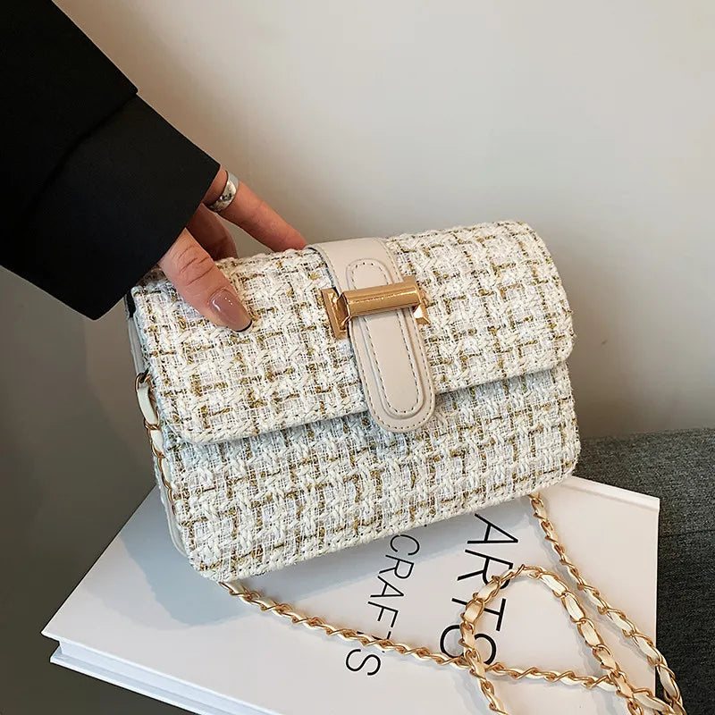 ChicWeave Textured Petite Bag - GlamoROZ