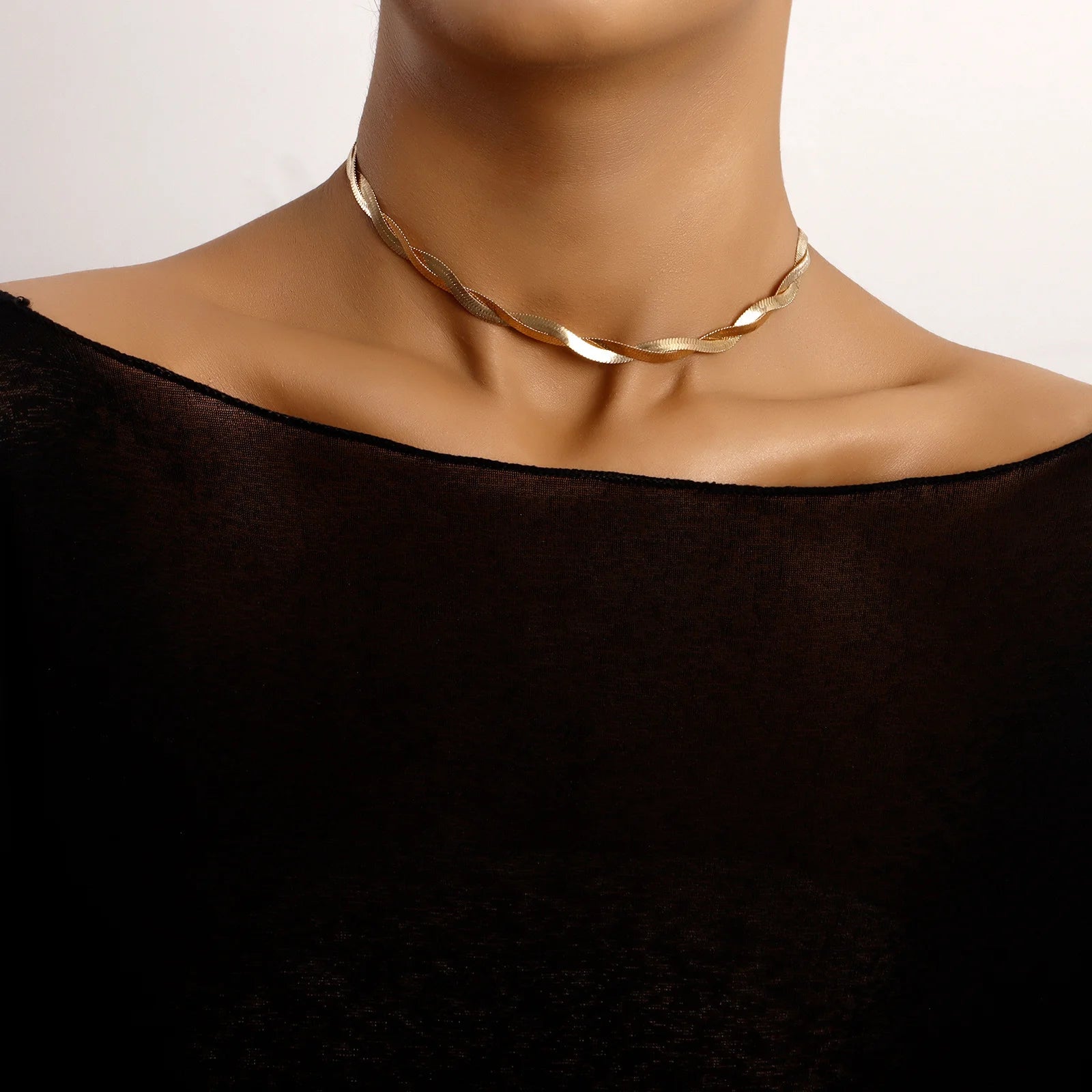 Twilight Serpent Coil Necklace - GlamoROZ