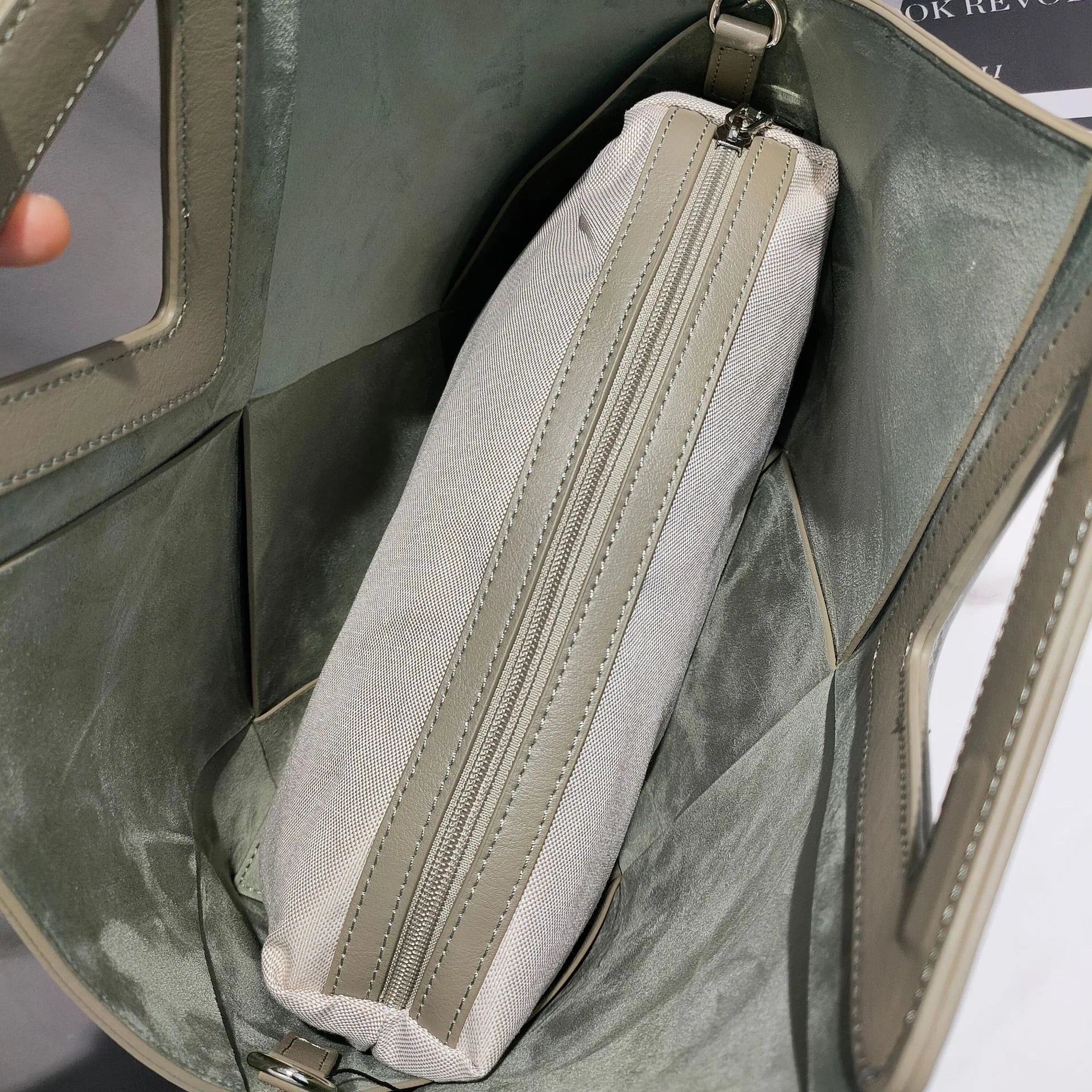 Summit Weave Maxi Tote - GlamoROZ