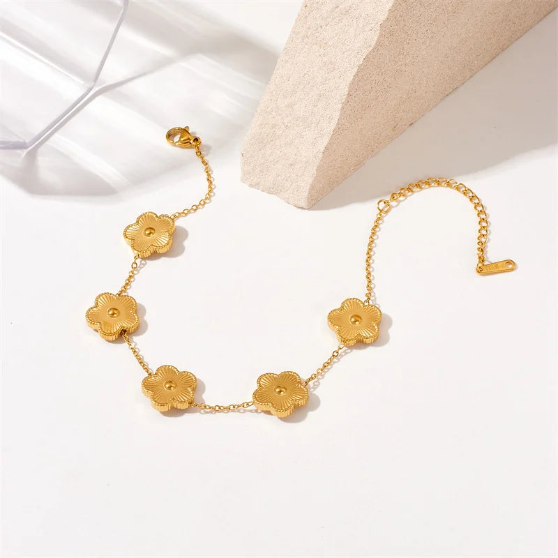 Exquisite Golden Floral Chain Bracelet - GlamoROZ