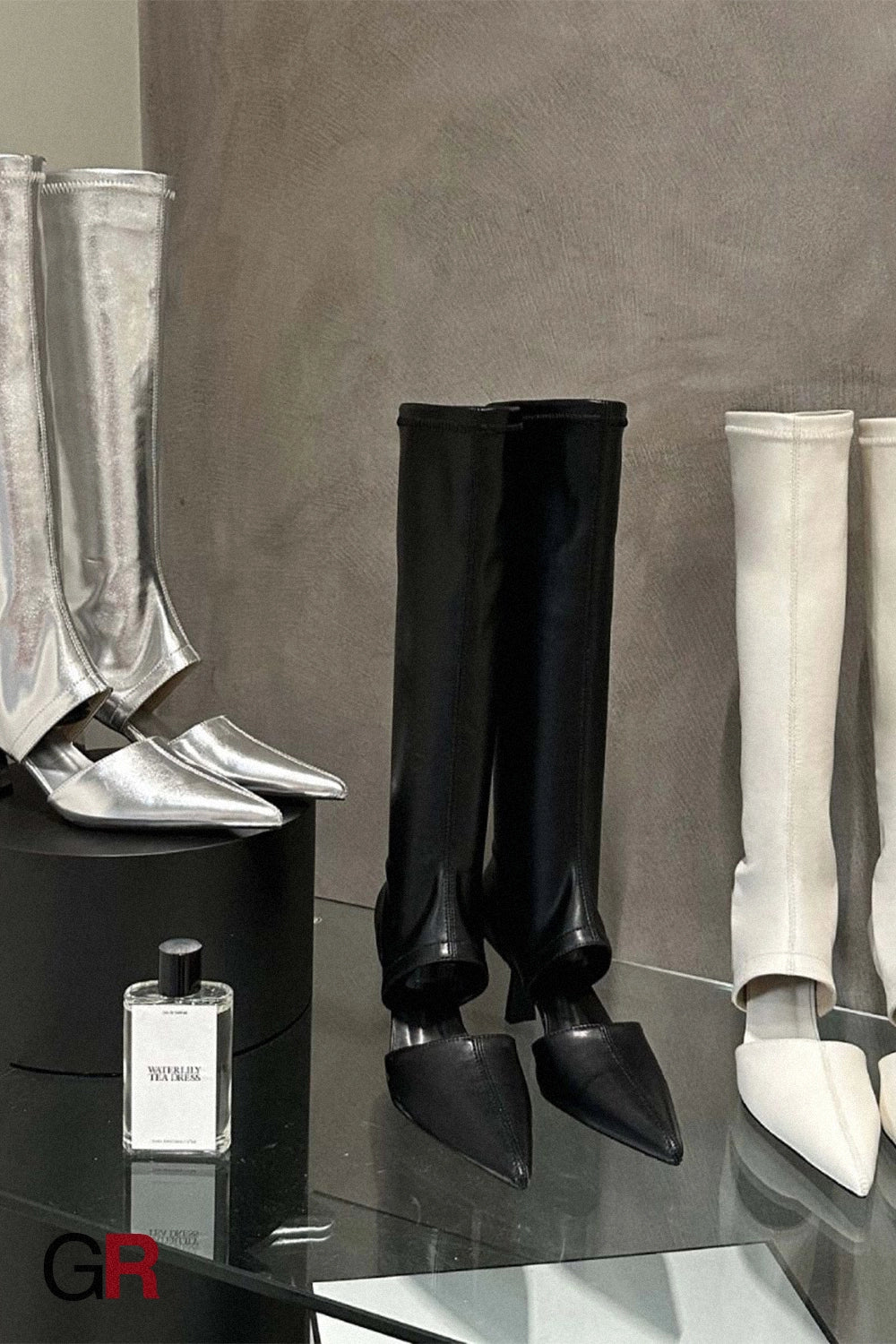 Fashion Personality Pointed-toe Hollowed Women's Boots