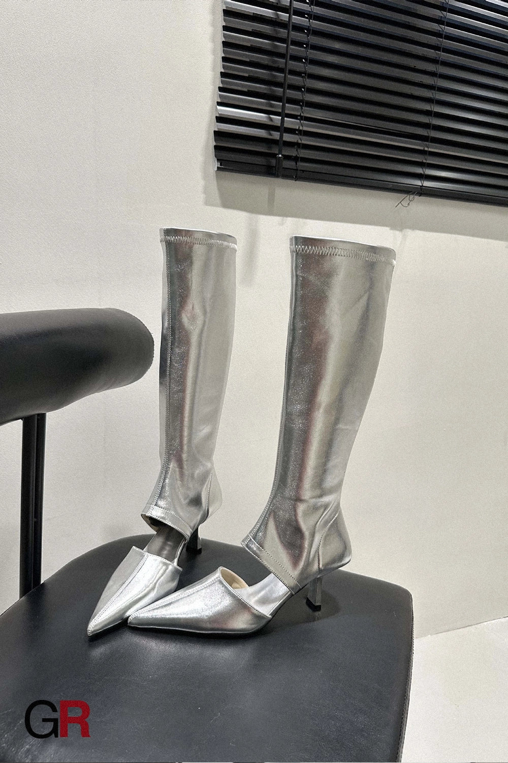 Fashion Personality Pointed-toe Hollowed Women's Boots