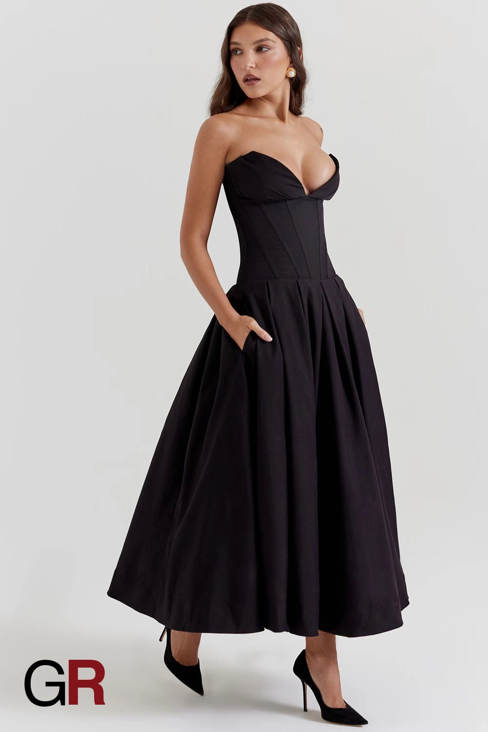 Chic Allure Strapless Bodycon Black Dress - GlamoROZ