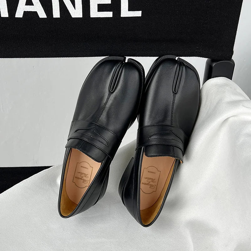 Opulent Equine Elegance Flats for Women - GlamoROZ