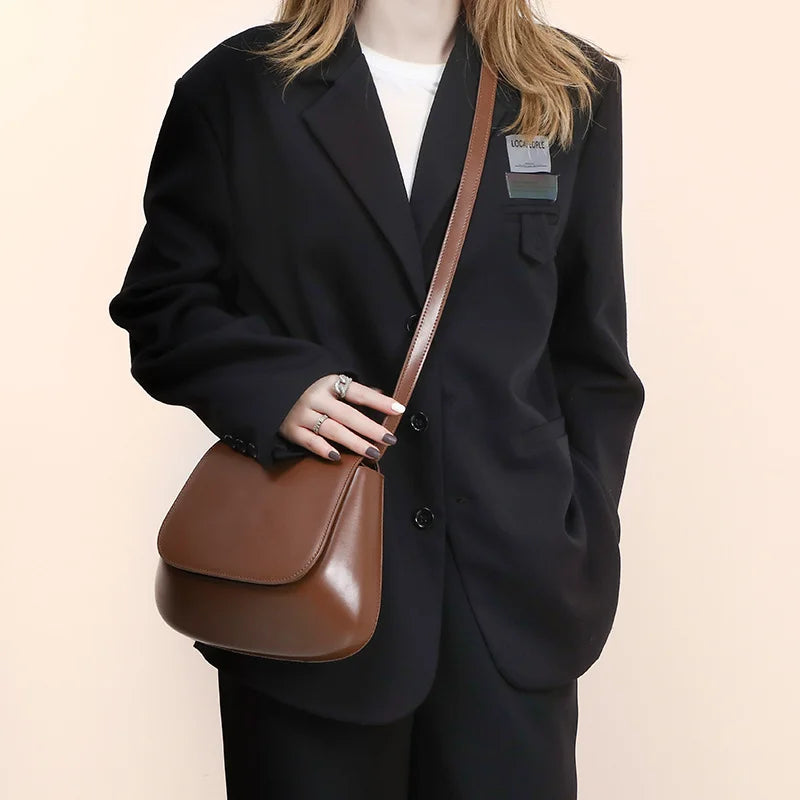 Retro Saddle Leather Crossbody - GlamoROZ