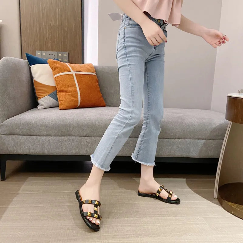 Starlet Rivet Beach Flats - GlamoROZ