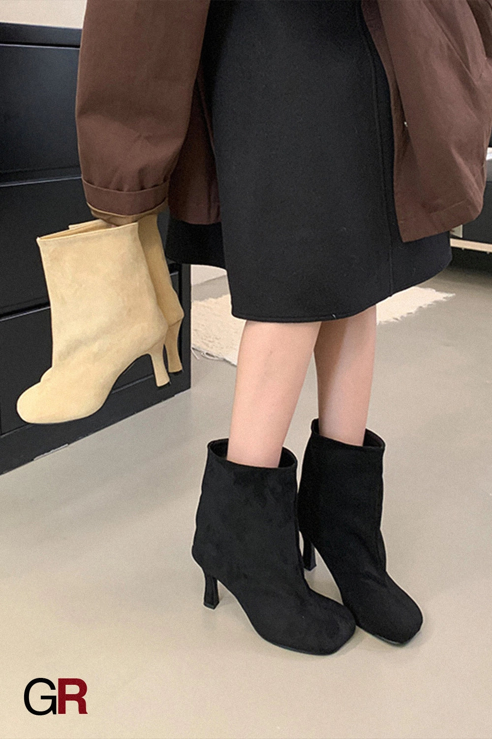 Simple Graceful Round Toe High Heel Booties