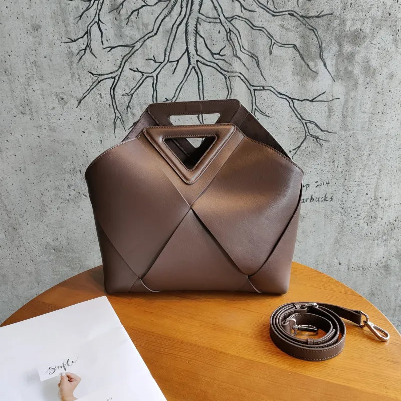 Summit Weave Maxi Tote - GlamoROZ