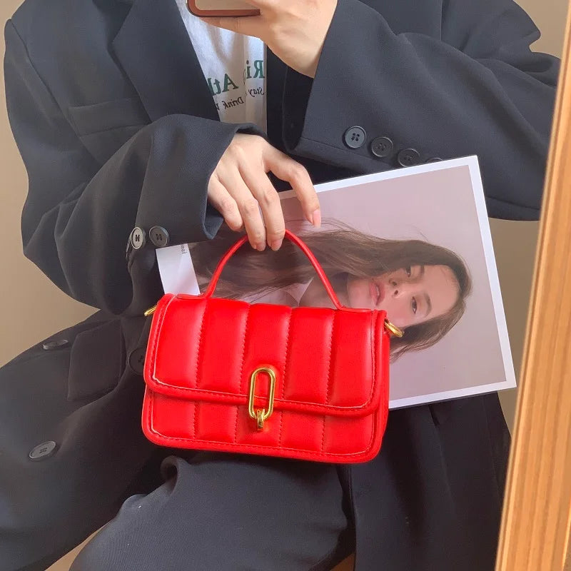 Solo Chic Shoulder Bag - GlamoROZ