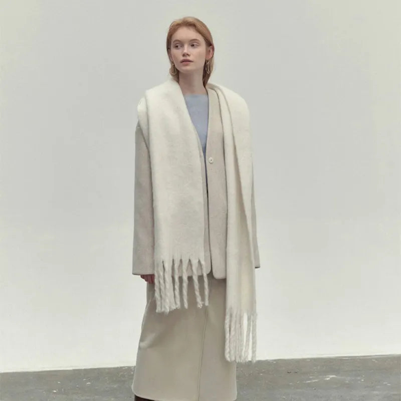 Luxurious Winter Tassel Shawl - GlamoROZ