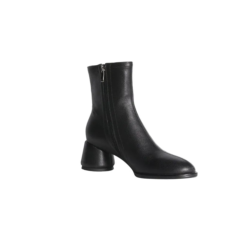 Effortless Elegance Boots - GlamoROZ
