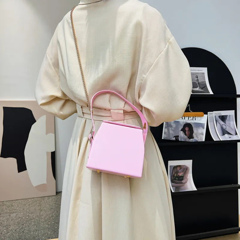 Metro Mesh Handbag - GlamoROZ