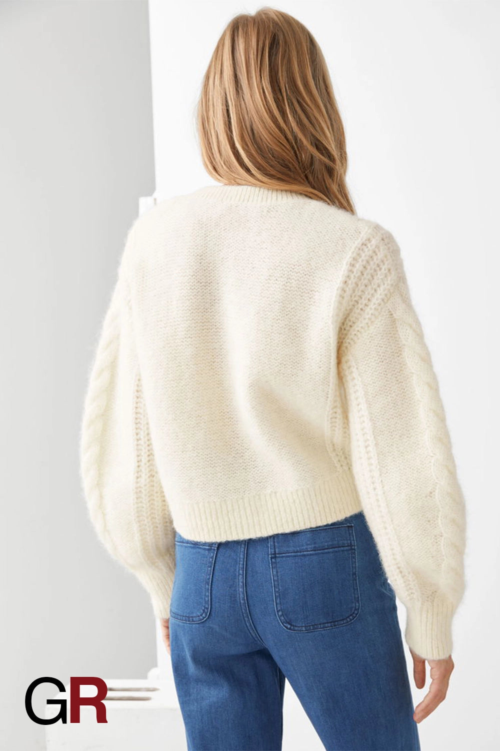 Regal Half-High Neck Cardigan - GlamoROZ