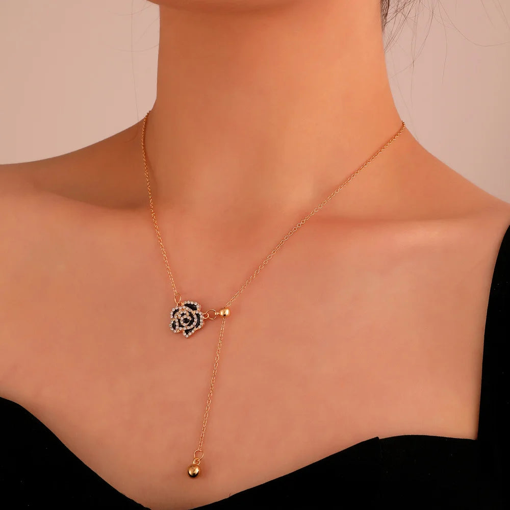 Parisian Noir Camellia Necklace - GlamoROZ
