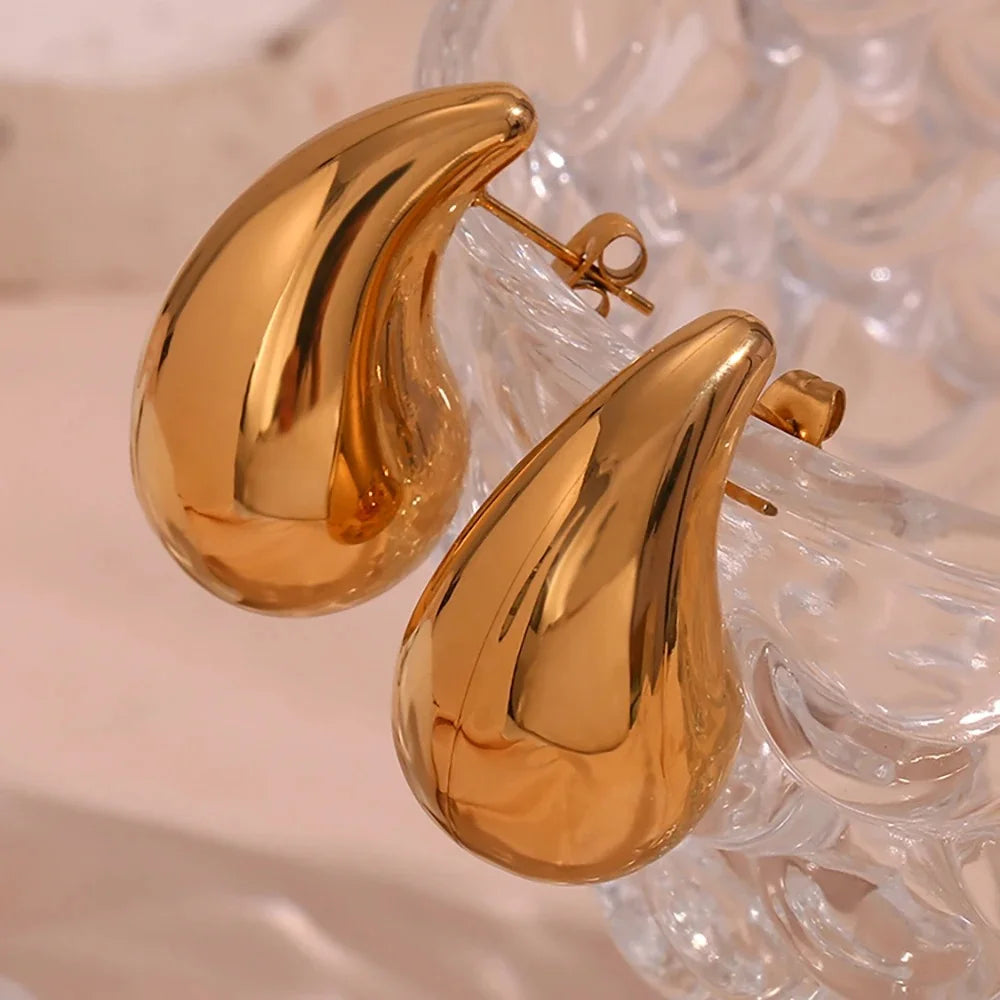 Radiant Dewdrop Earrings - GlamoROZ