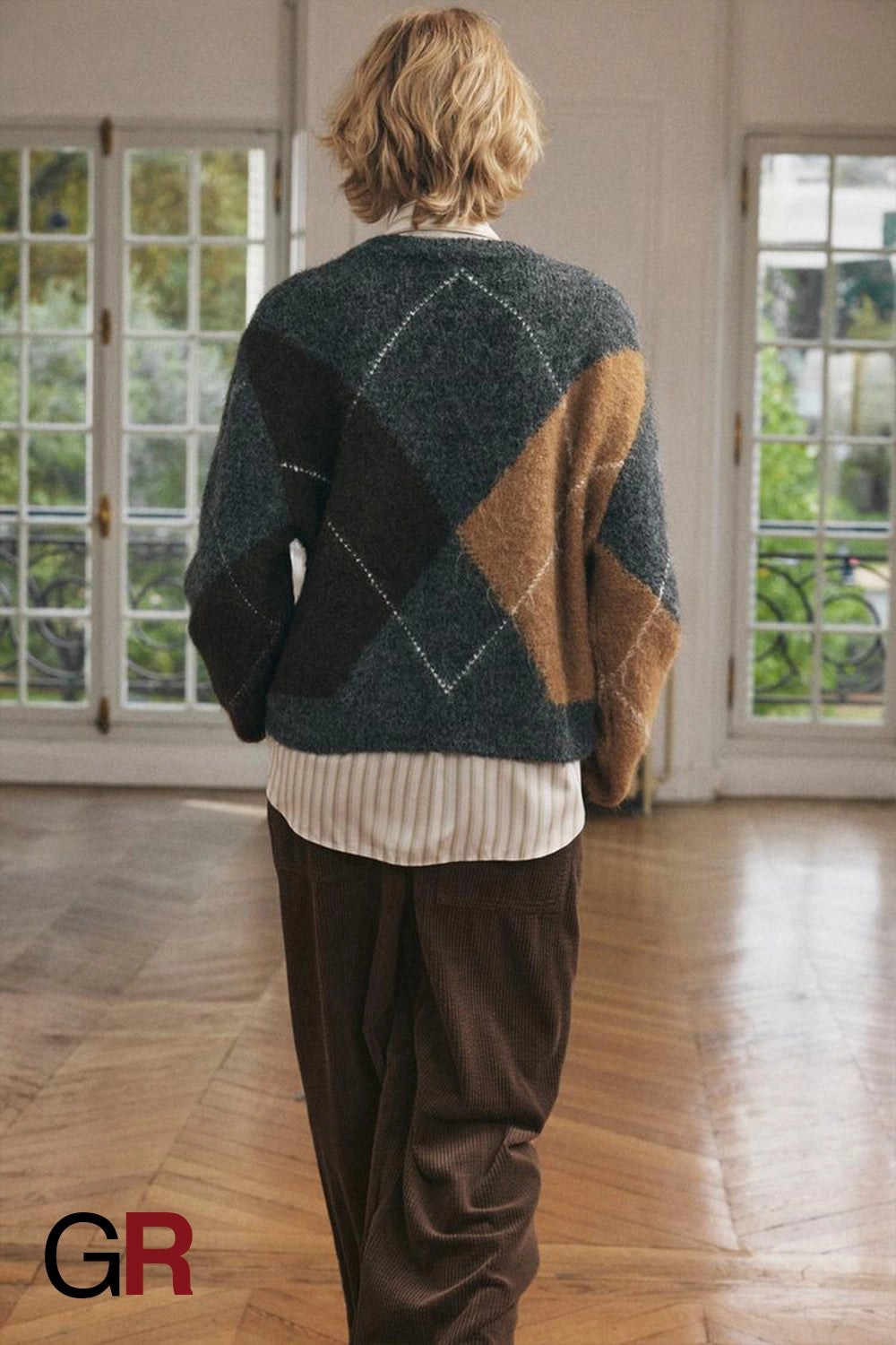 Diamond-Pattern Round Neck Casual Sweater - GlamoROZ