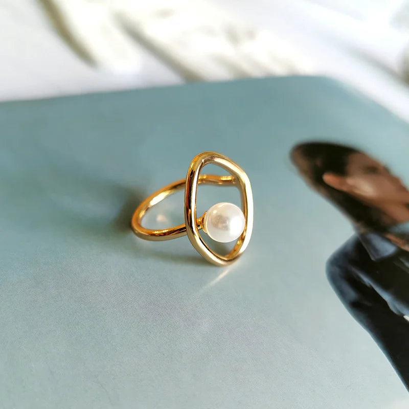 Pearl Chic Ring - GlamoROZ