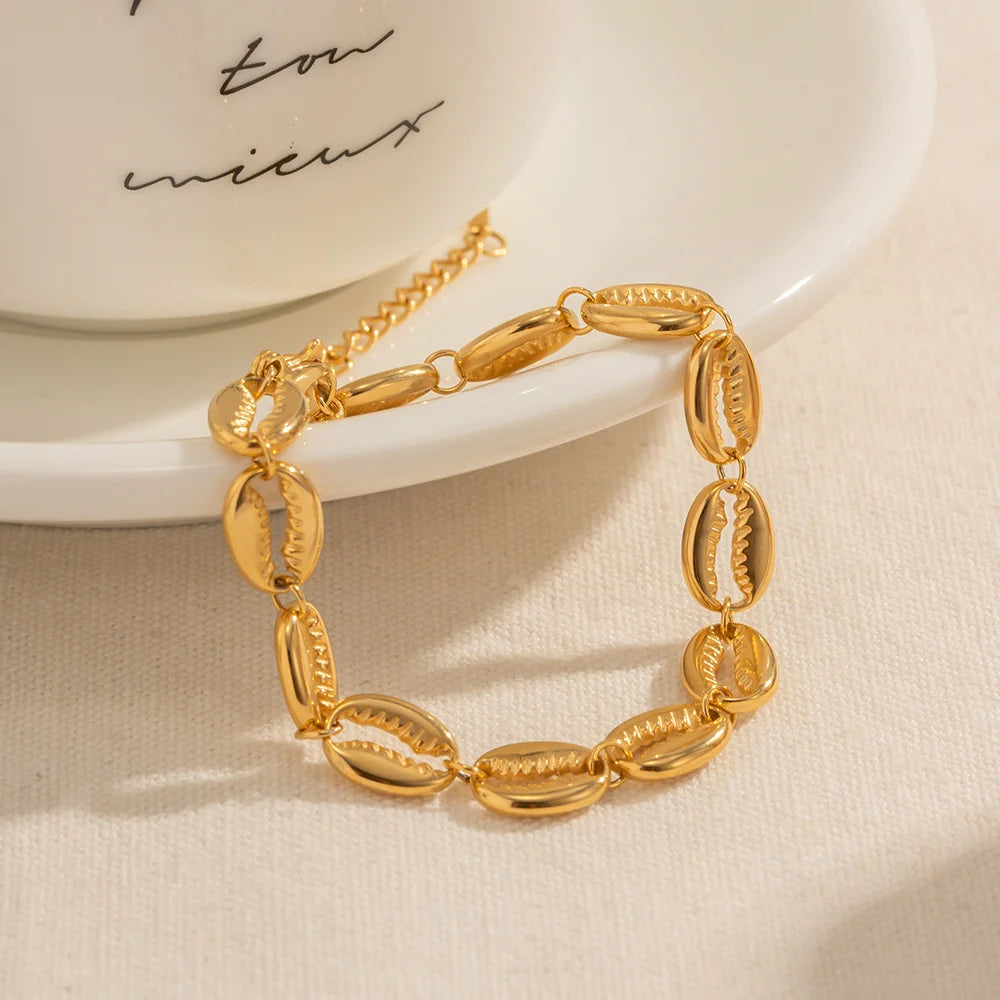 Golden Shell Radiance Bracelet - GlamoROZ