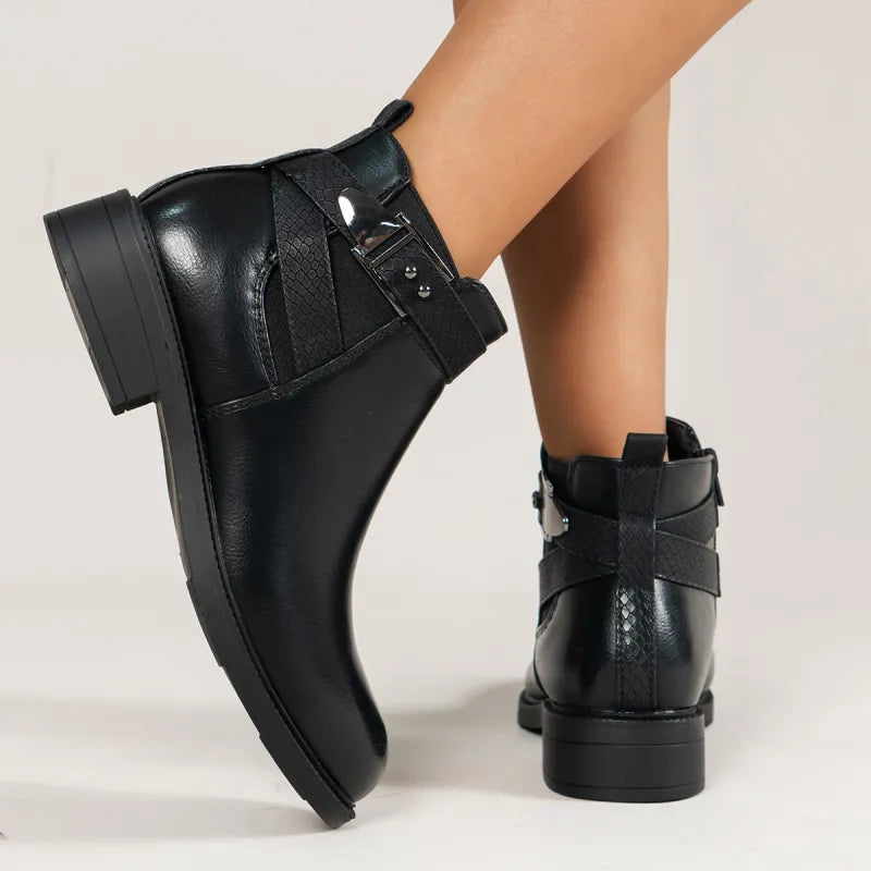 Noir Buckle Chelsea Ankle Boots - GlamoROZ